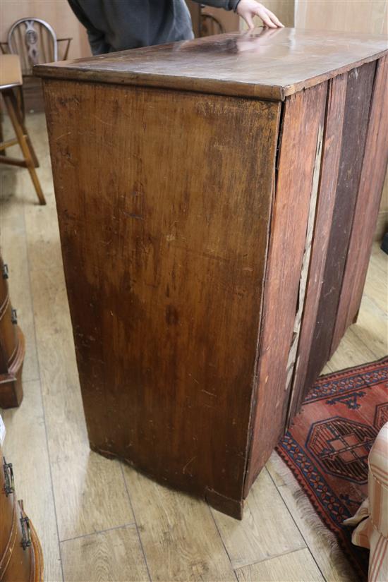 A Victorian mahogany chest of drawers W.105cm